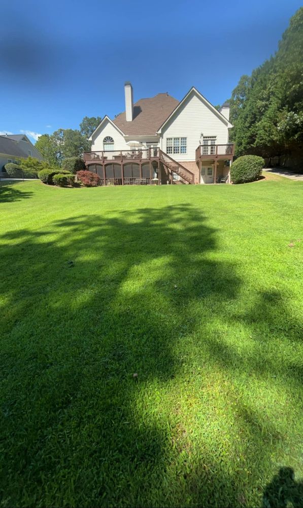 Our shrub trimming service enhances your home's curb appeal, promoting healthy growth and maintaining shape. Trust our experts to provide meticulous care, ensuring vibrant and beautifully manicured shrubs in every season. for WD Lawn Services in Loganville, GA
