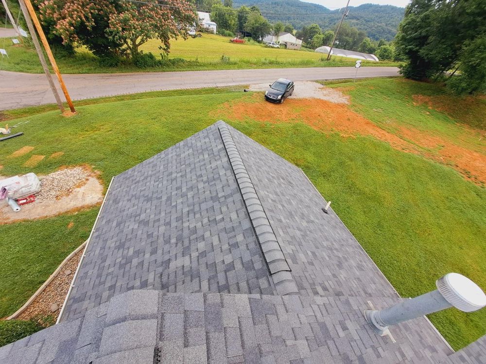 Enhance your home’s durability and energy efficiency with our professional metal roofing services. Our skilled team ensures a seamless installation, offering long-lasting protection and an appealing modern aesthetic for your property. for KY Gutter Pro & Specialty Roofing Systems in Monticello, KY