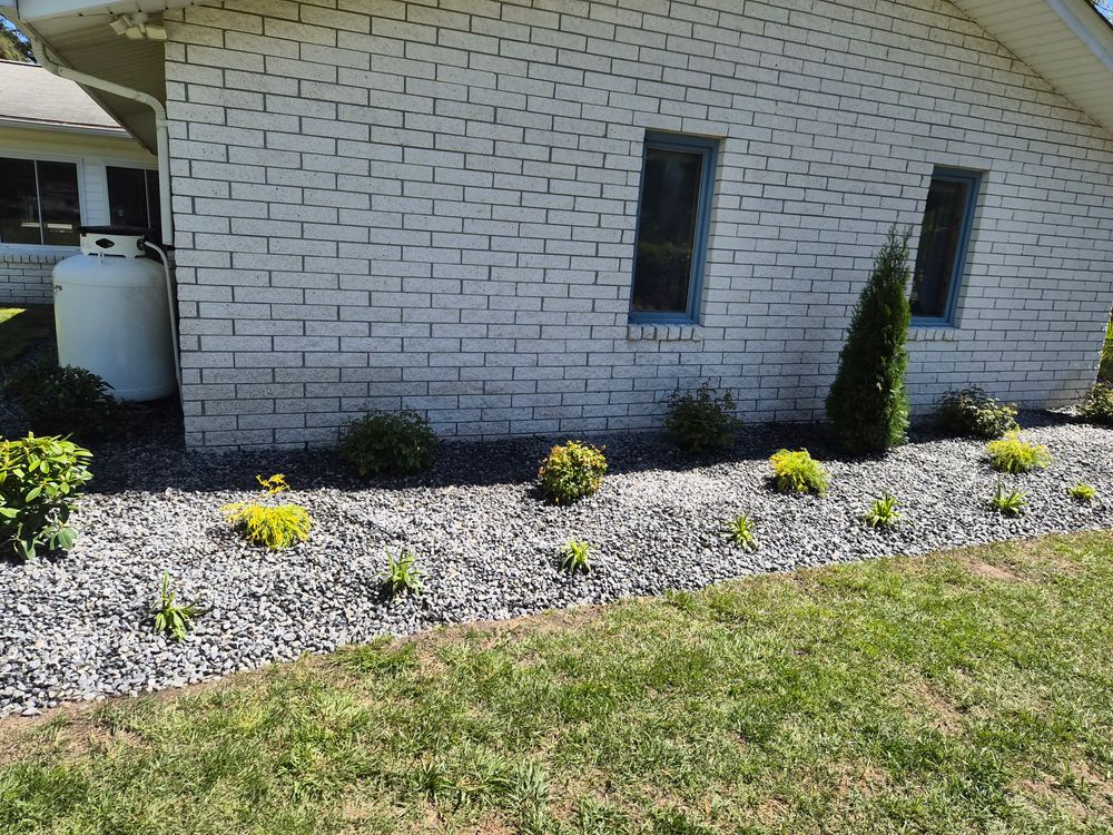 All Photos for 4 Points Lawncare LLC in Hayes, VA