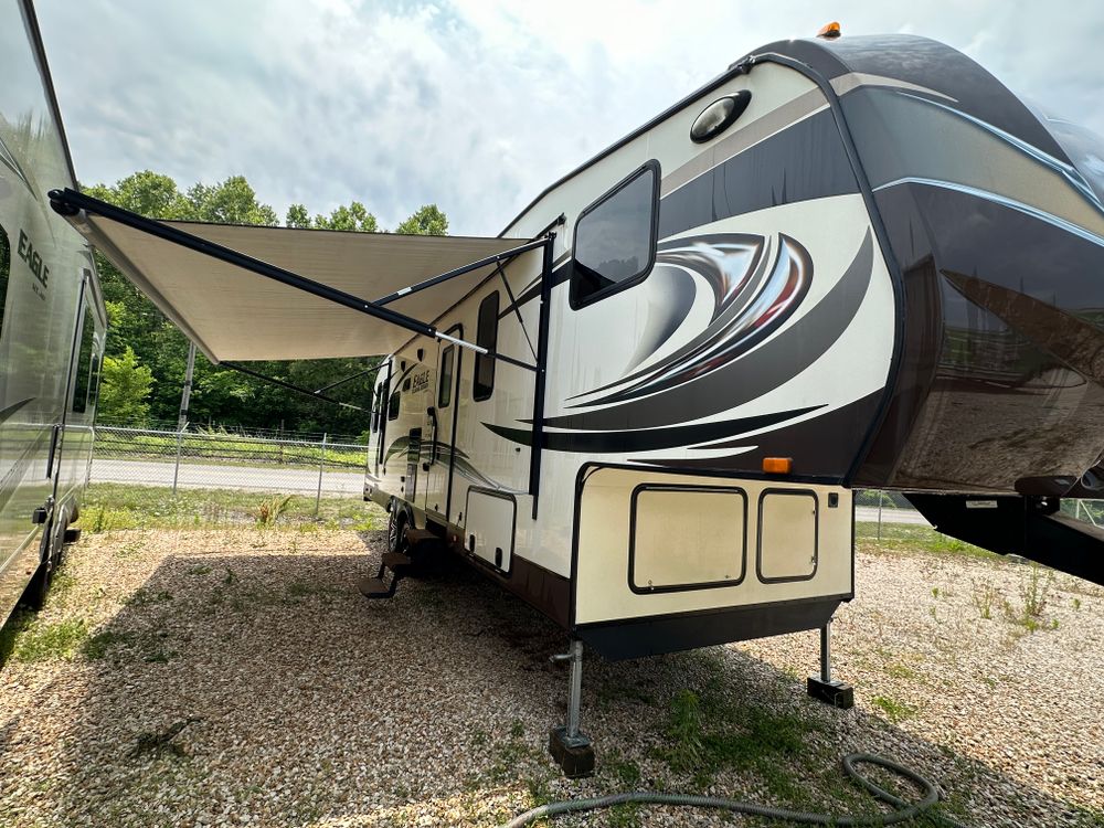 Camper washes  for 5 Star Hot Wash Services in Ashland, KY