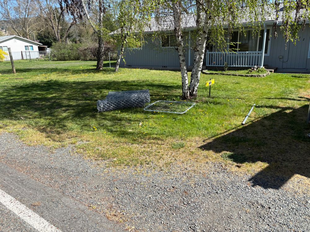 All Photos for Crestwell Roofing Plus LLC in Grants Pass, OR