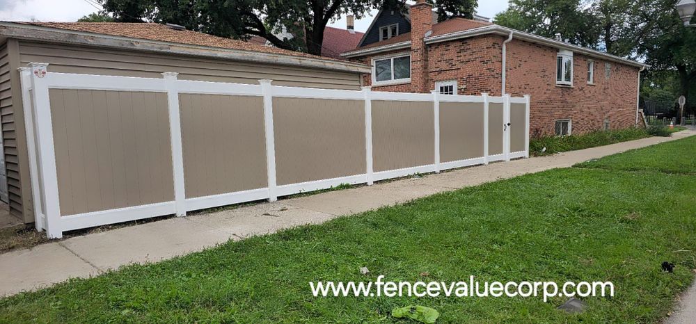 VINYL FENCES for Fence Value Corp in Chicago, IL