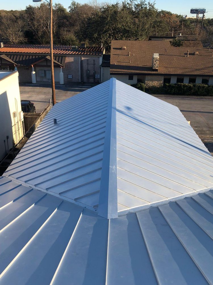 Roofing Installation for T&B Roofing in Somerset,  TX