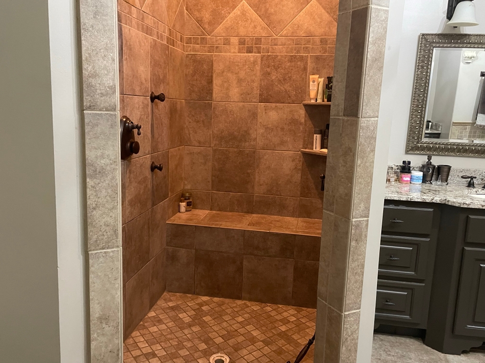 Bathroom Cleaning for Sixth Scent Cleaning in Anderson, SC