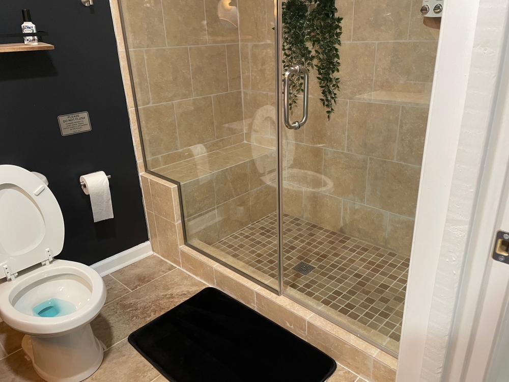 Bathroom Cleaning for Sixth Scent Cleaning in Anderson, SC