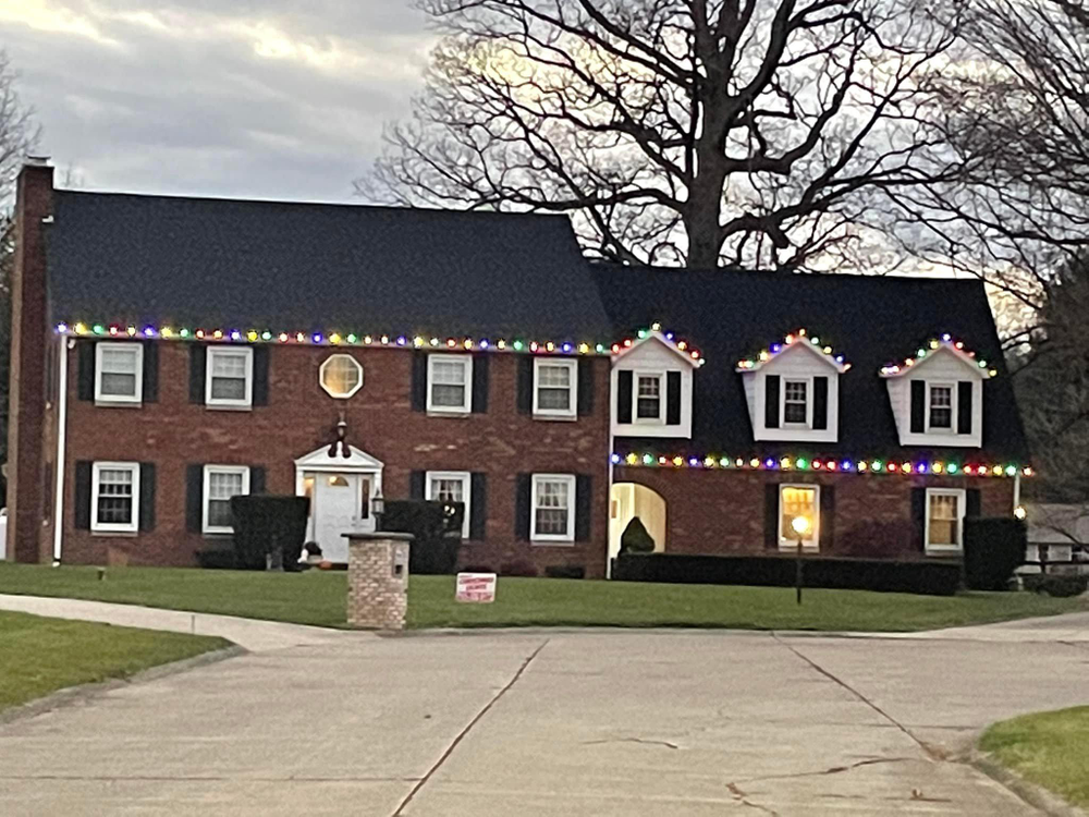 Residential Christmas Light Installation for Indiana Christmas Light Installers	 in Eaton, IN