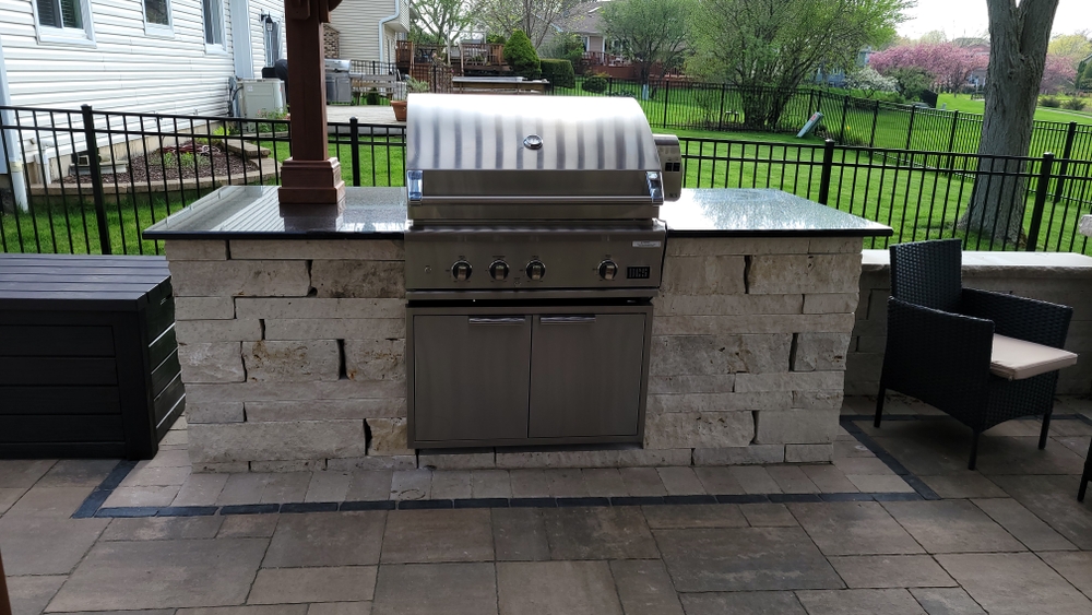 Outdoor Kitchens for Daybreaker Landscapes in McHenry County, Illinois