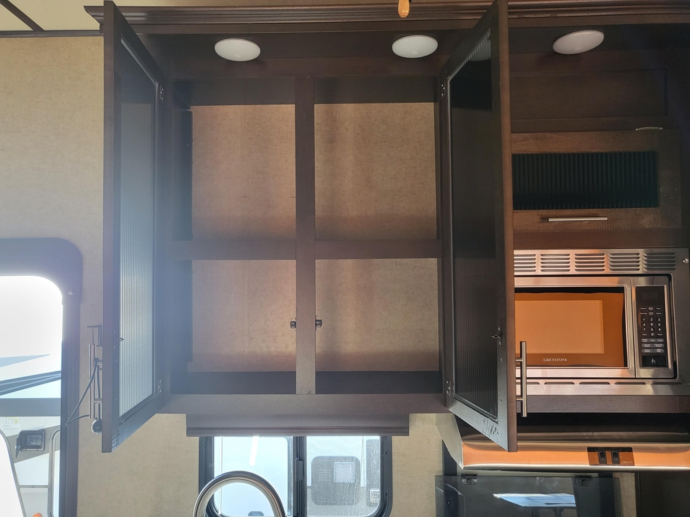 RV and Trailer Rental in Perry, GA Paradise RV Rentals Gallery 38ft 2018 Arctic Wolf