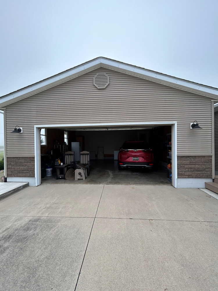 DRIVEWAY WASHING for X-treme Pro Wash in Huntsville, OH