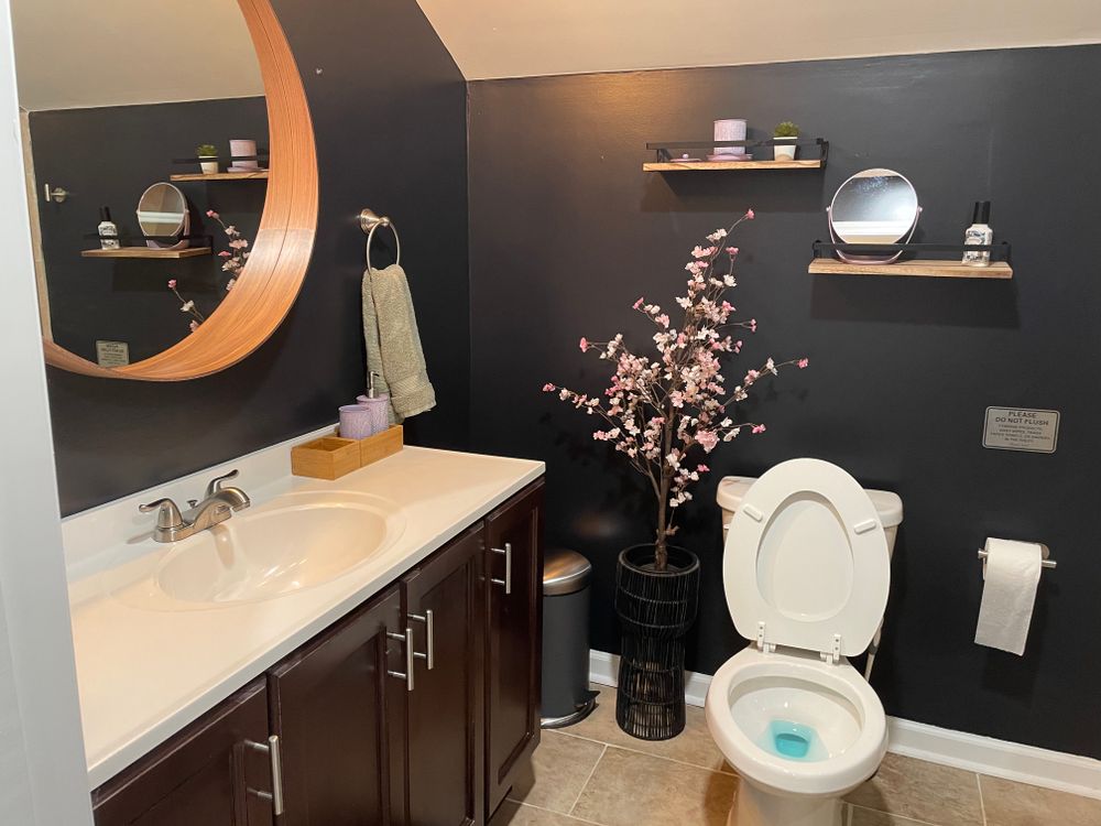 Bathroom Cleaning for Sixth Scent Cleaning in Anderson, SC