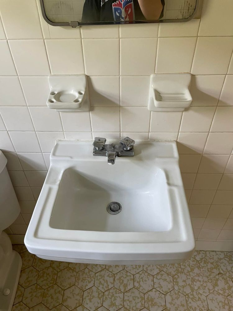 Bathroom Cleaning for Sixth Scent Cleaning in Anderson, SC