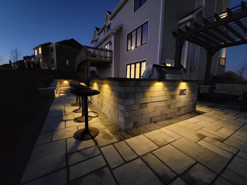 Outdoor Kitchens for Daybreaker Landscapes in McHenry County, Illinois