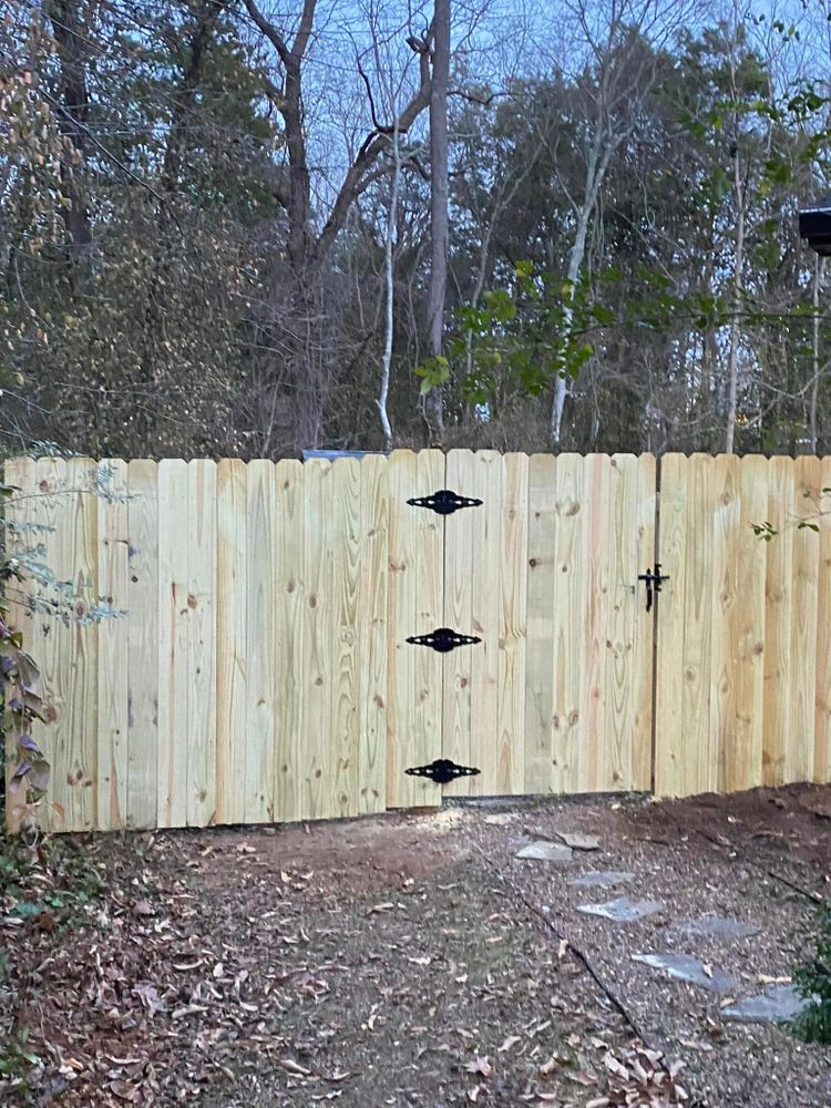 Fence Installation for Cardwell's Contracting in Bowling Green, KY