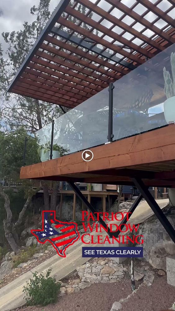 Residential Window Cleaning for Patriot Window Cleaning LLC in Canyon Lake, TX