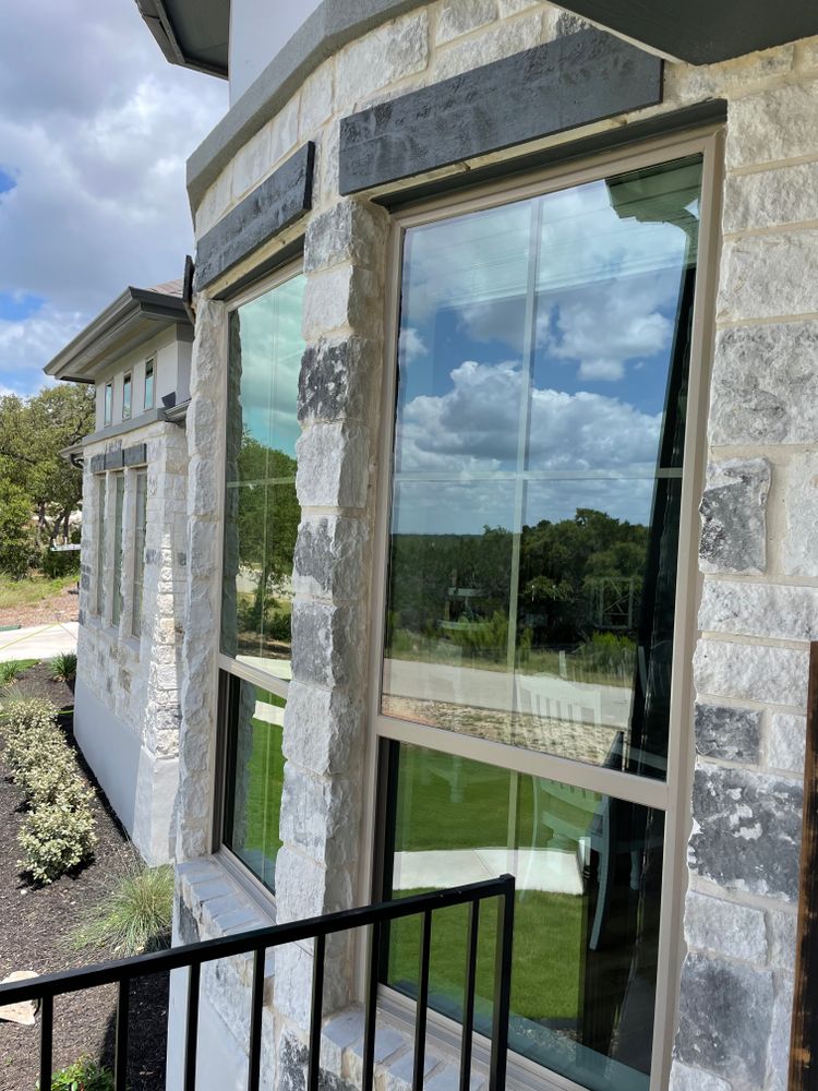 Residential Window Cleaning for Patriot Window Cleaning LLC in Canyon Lake, TX