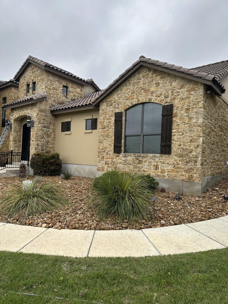 Residential Window Cleaning for Patriot Window Cleaning LLC in Canyon Lake, TX