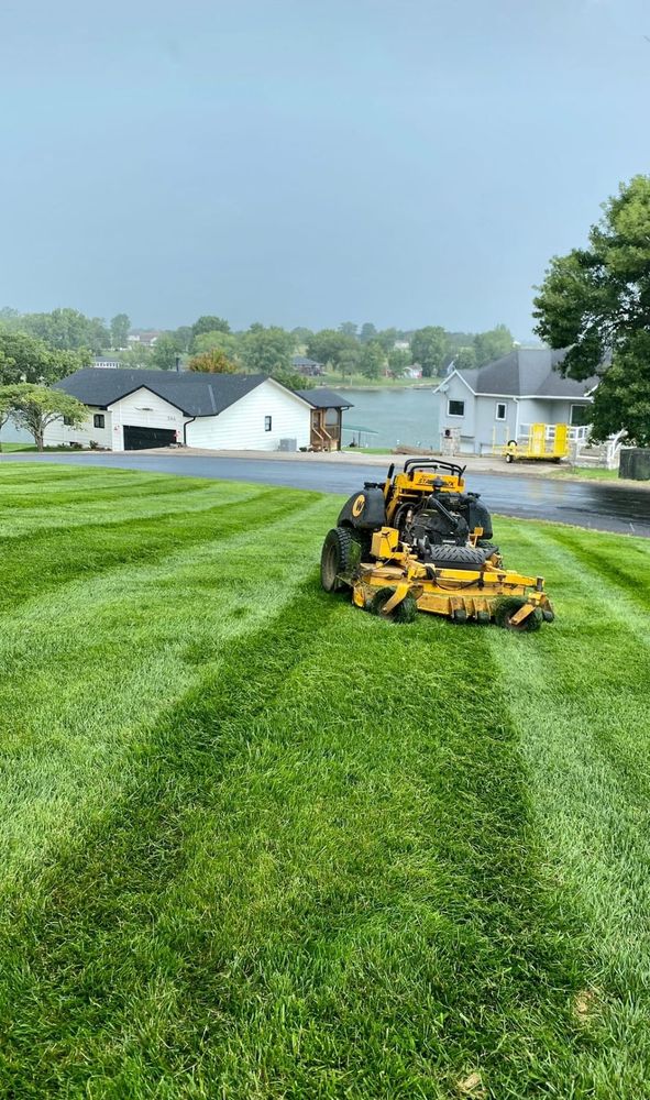 landscaping company Viking Dirtworks and Landscaping in Gallatin, MO