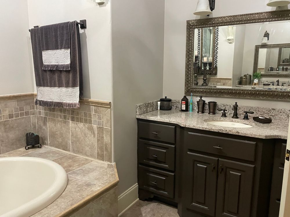 Bathroom Cleaning for Sixth Scent Cleaning in Anderson, SC