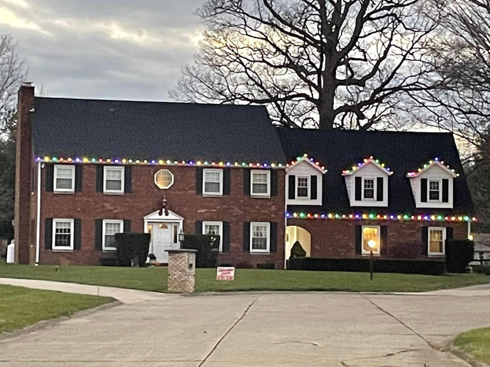 Residential Christmas Light Installation for Indiana Christmas Light Installers	 in Eaton, IN
