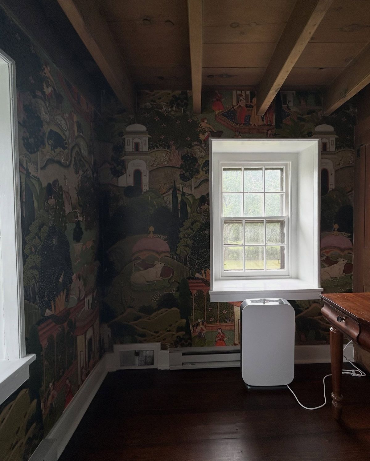 Farmhouse room papered in Gardens of Jaipur
