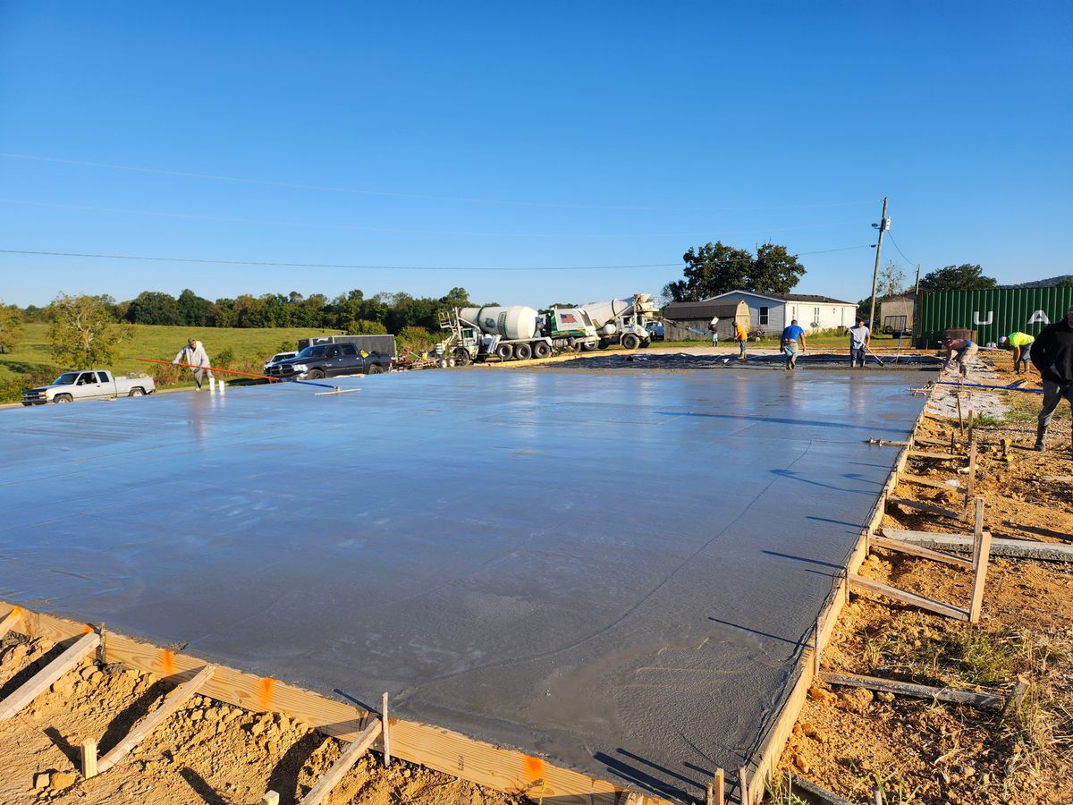 Large commercial slab pour with mixer trucks
