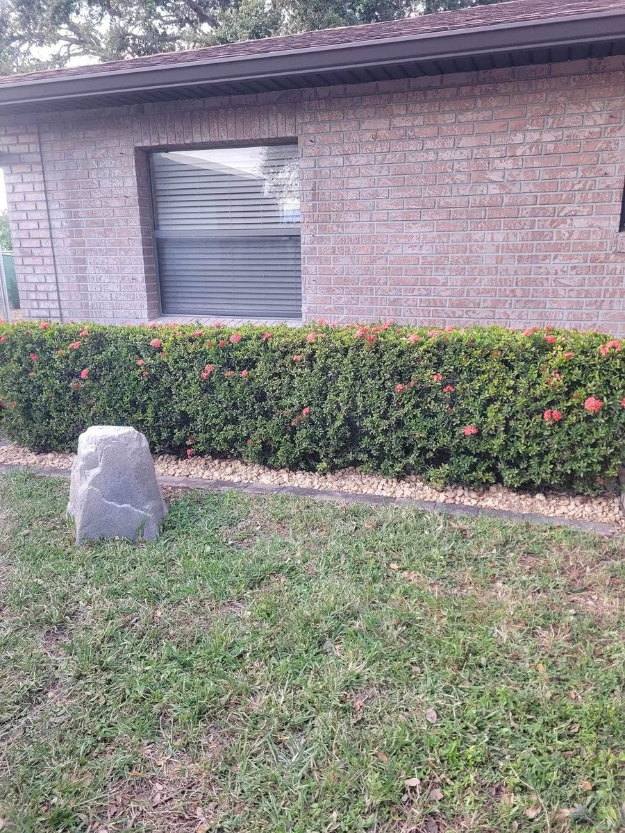 Lawn Maintenance for Space Coast Property Maintenance and Management LLC in Melbourne, FL