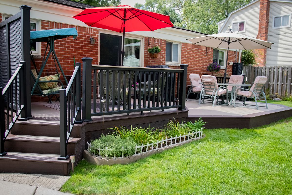 Deck Remodel for Sunstone Construction in Oakland County, MI
