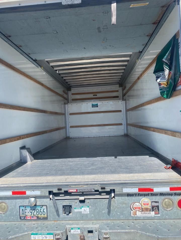 Commercial Moving for Man Made Hustlers in Houston, TX