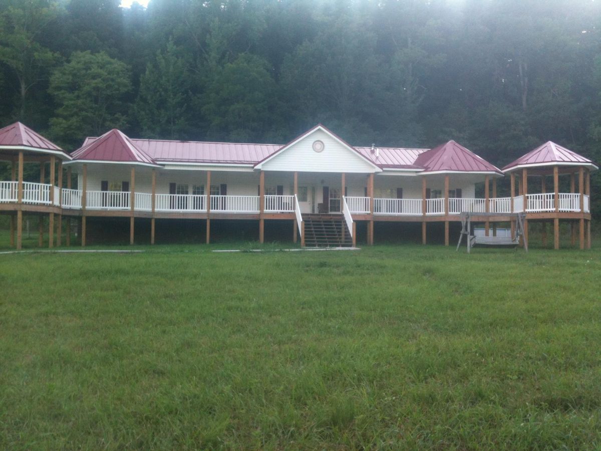 Deck & Patio Installation for R & T Contracting in Chattanooga, TN