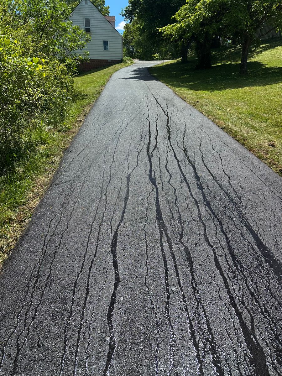 Asphalt Seal Coating for Metzler Paving and Sealcoating LLC in Jacksboro, TN