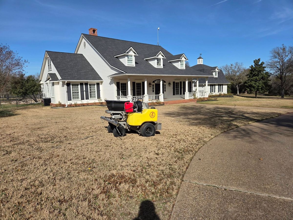 Fertilization for Philipp Property Solutions, LLC in Valley Mills, TX