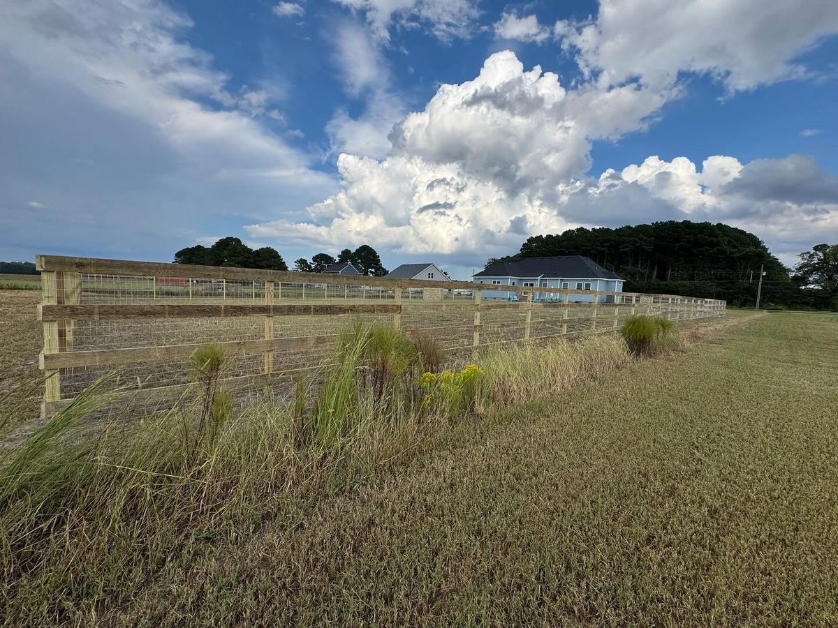 Wood Fencing for Tidewater Trim & Deck in Moyock, NC