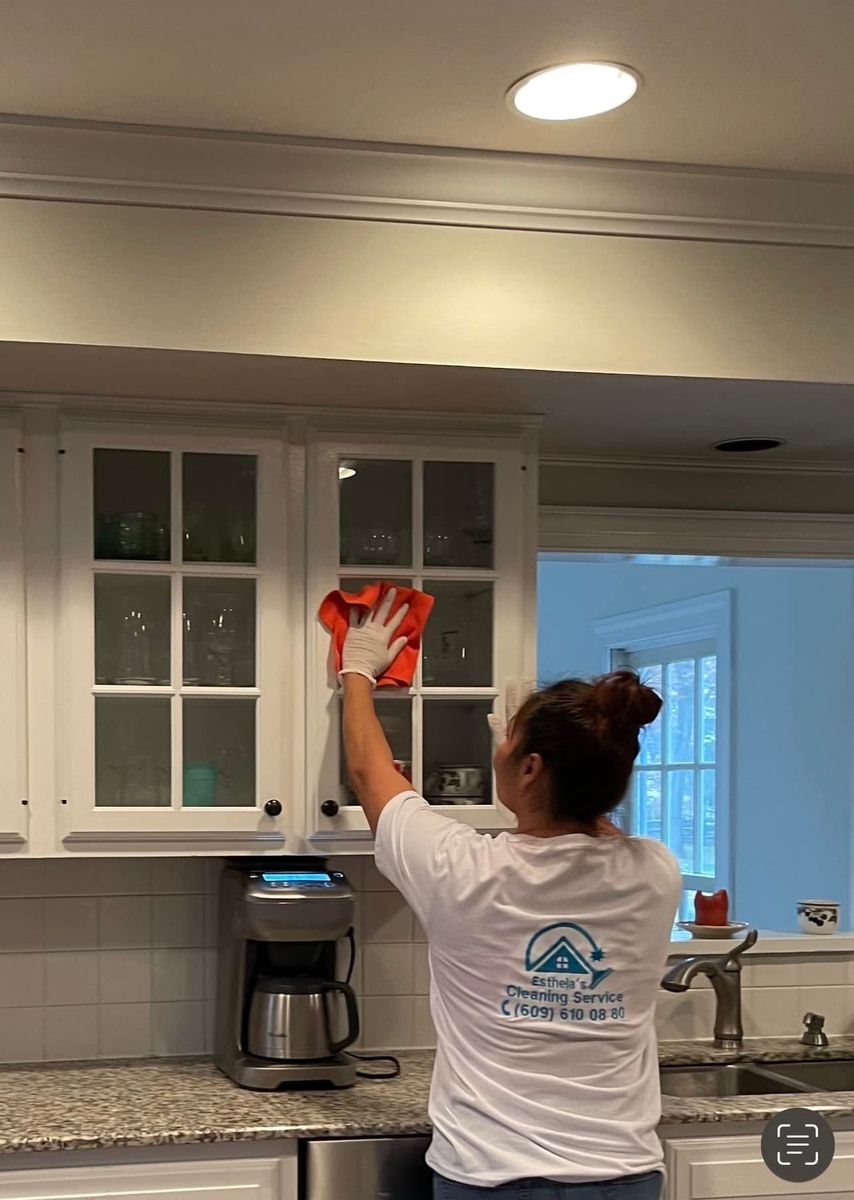 Regular Cleaning for Esthela's Cleaning Service in Hamilton, NJ