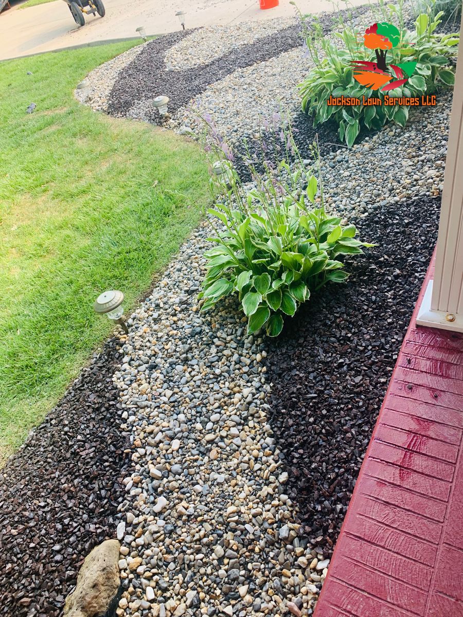 Mulch Installation for Jackson Lawn Services LLC in St Louis, MO