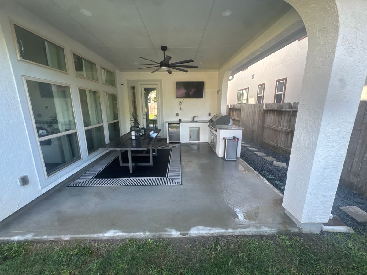 Driveway & Sidewalk Cleaning for Power Pressure Wash in Houston, TX