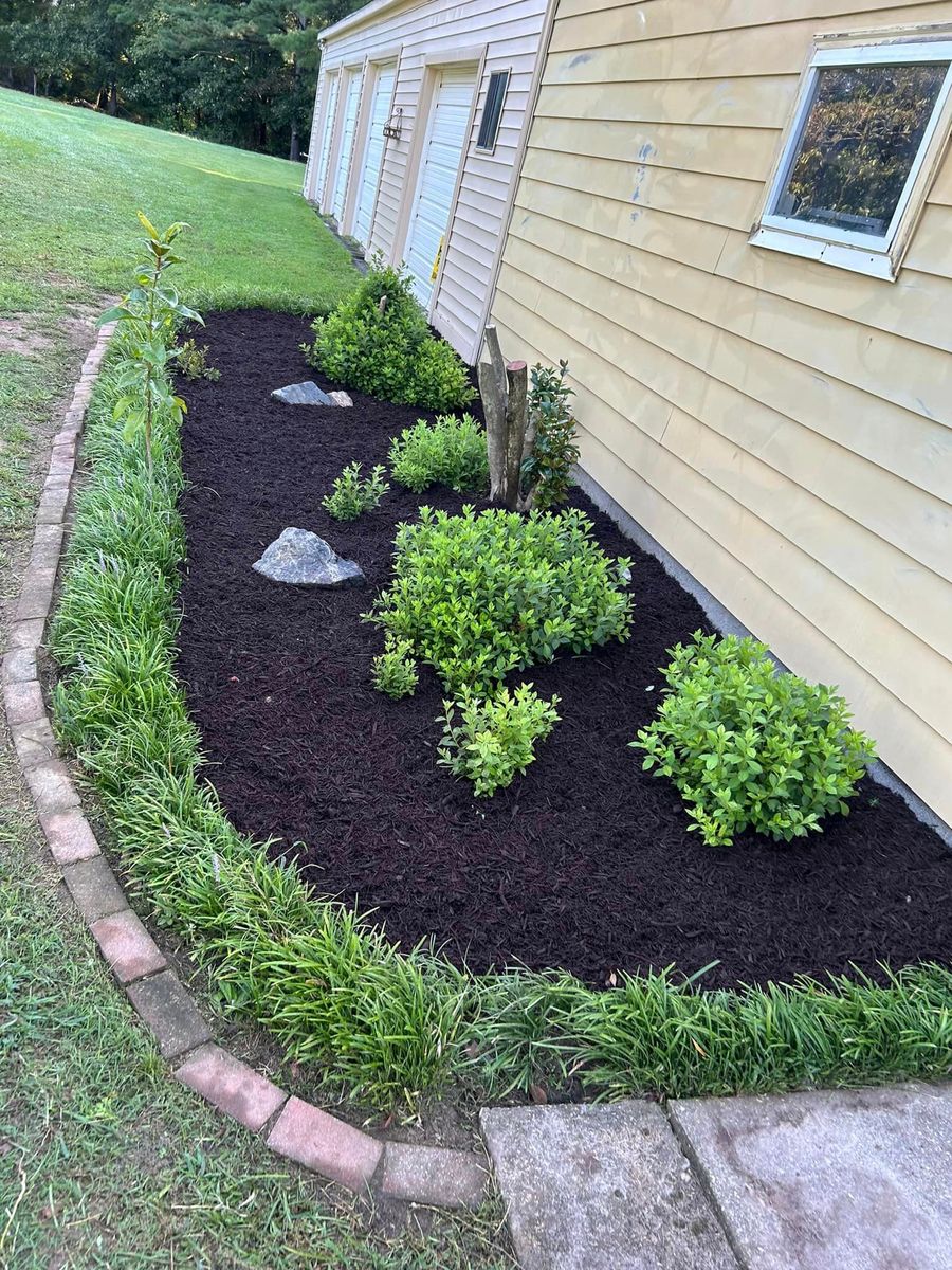 Mulch Installation for Absolute Lawn Solutions LLC in Sutherland, VA