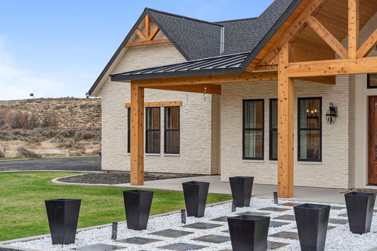 Custom Home Construction for Genuine Homes LLC in Franklin County, WA