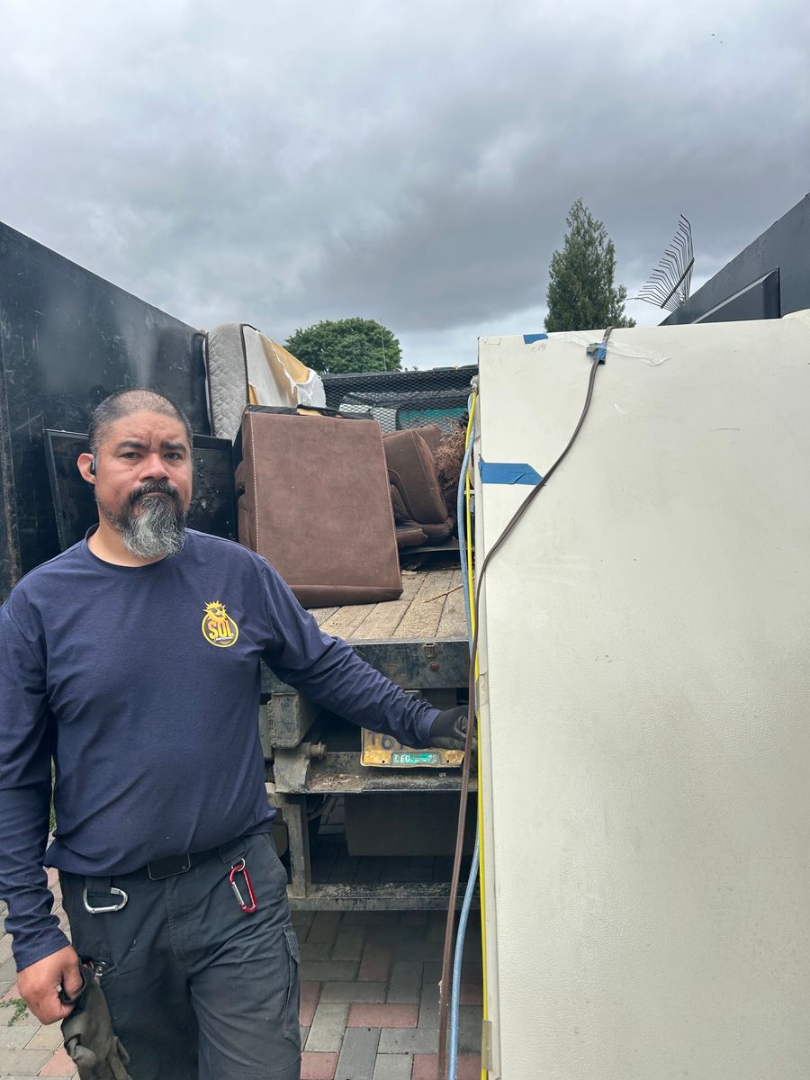 Furniture and Appliance Removal for Sol Junk Removal in Independence, OR