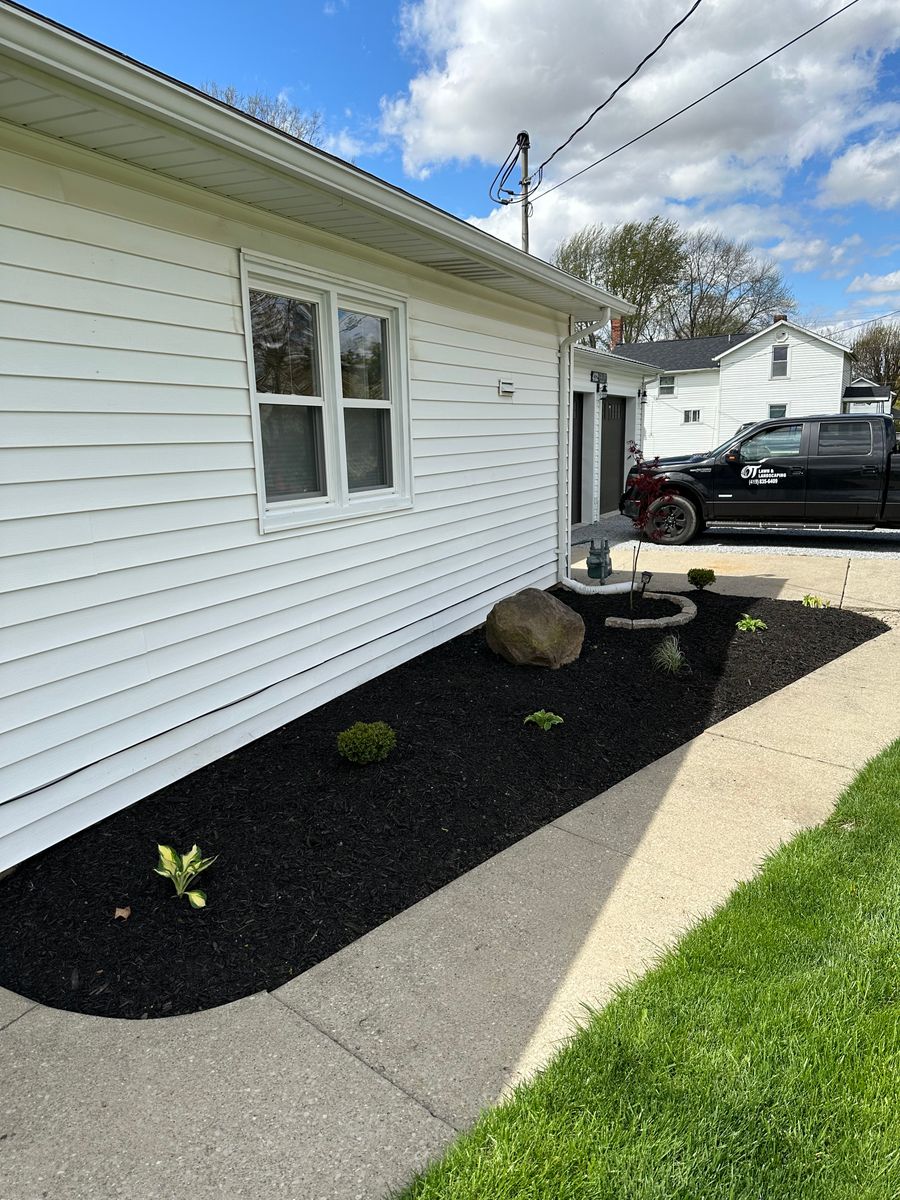 Mulch Installation for OT Lawn and Landscaping LLC in Carey, OH