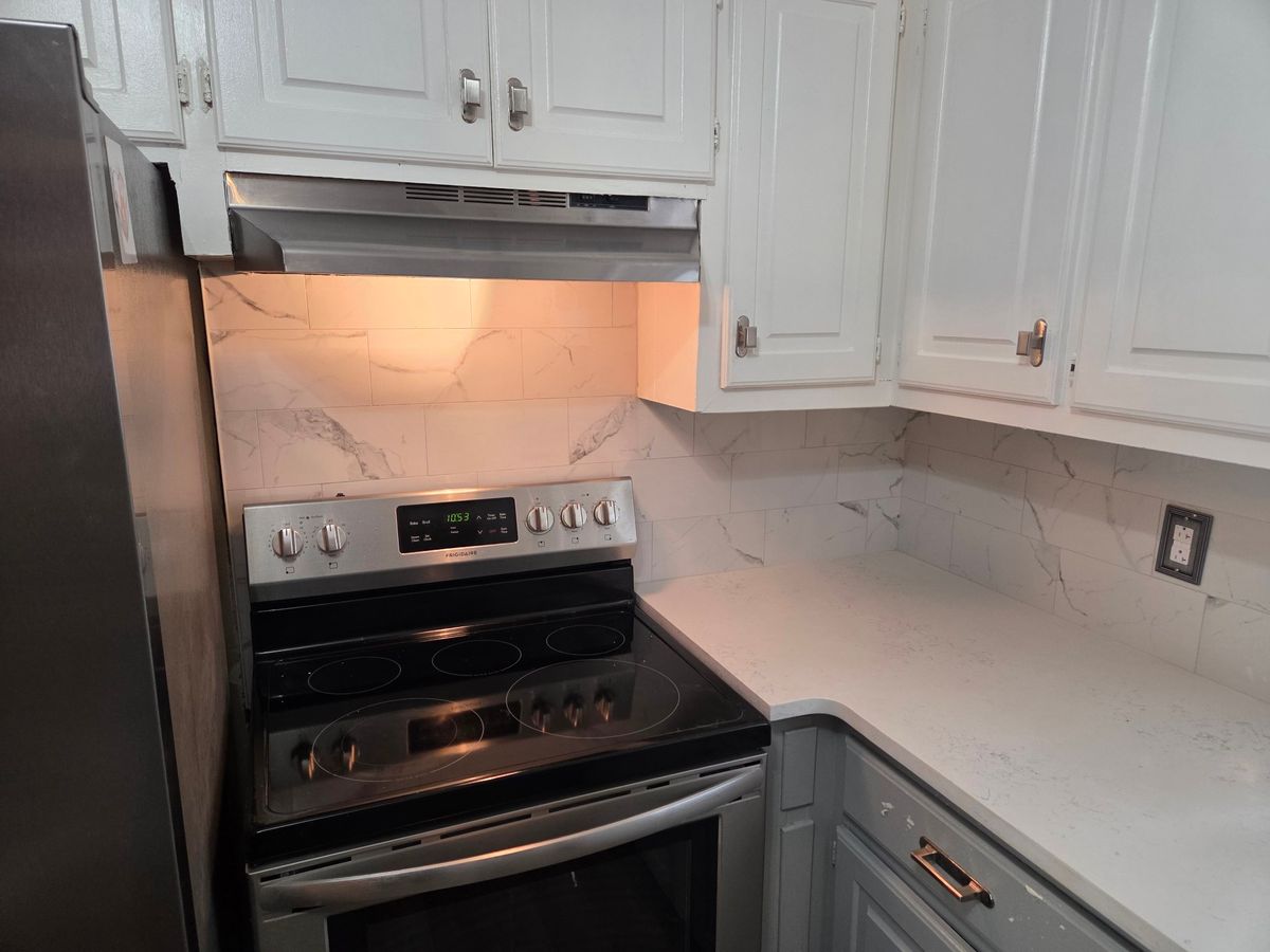 Traditional Transitional Kitchen Remodel by Fox Remodeling project photo 3