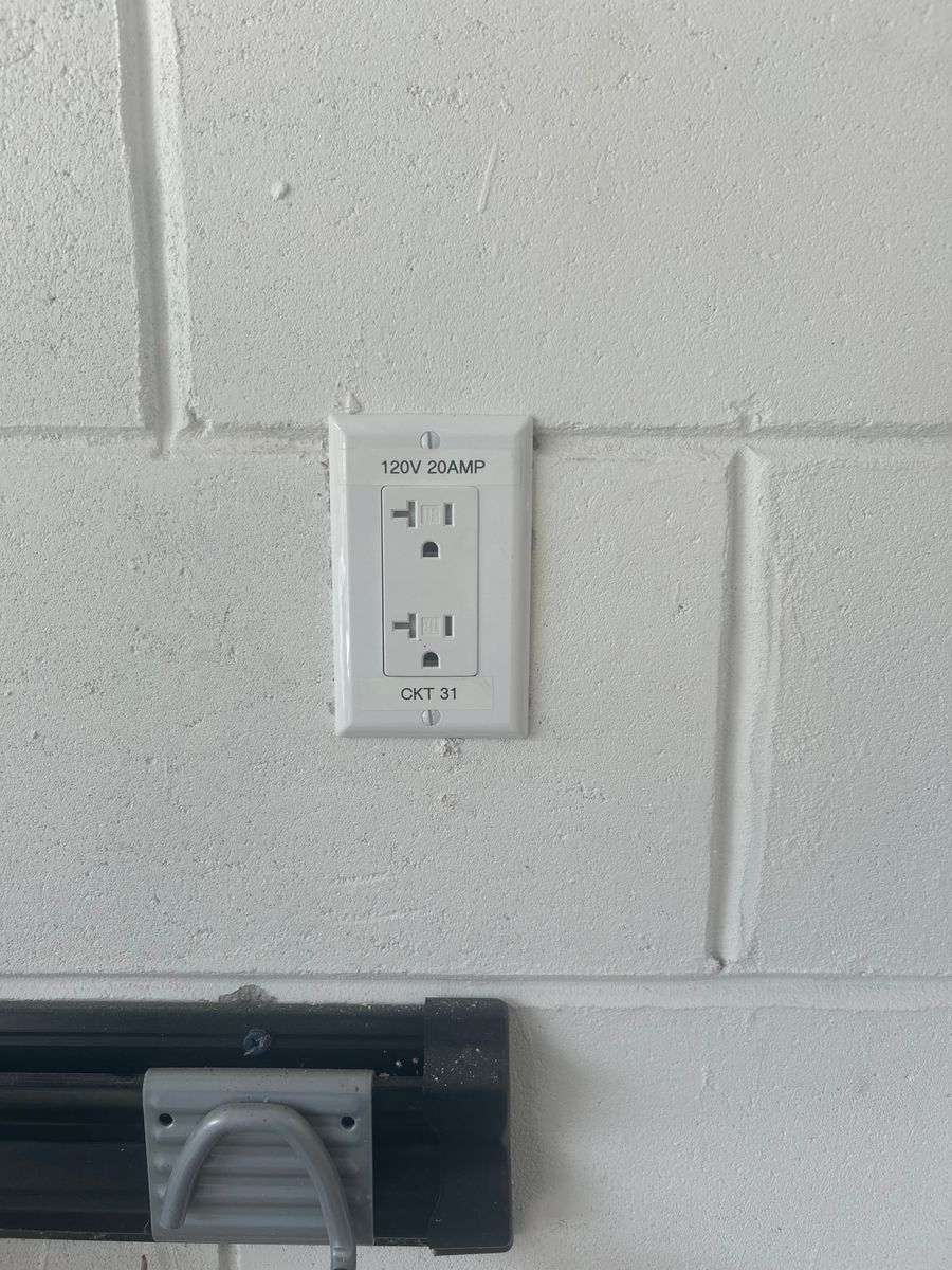 Outlet and Switch Installation for Manny’s 407 Electric Inc in St. Cloud, FL