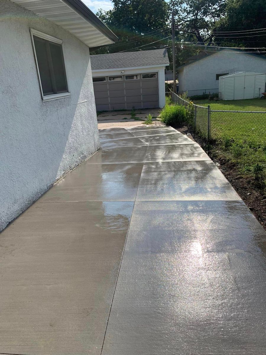 Concrete Driveway & Aprons for Outdoor Dynamics LLC in Sherburne County, MN