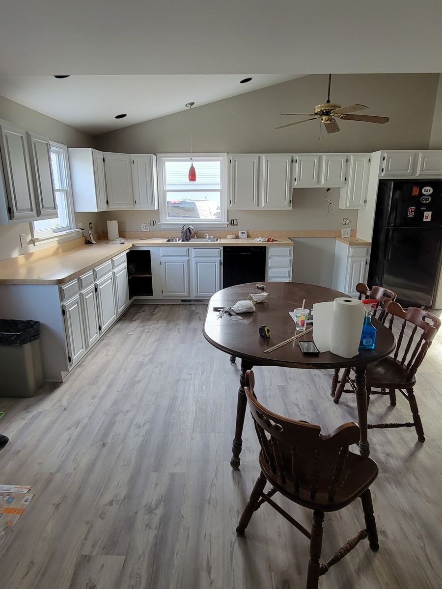 Kitchen and Cabinet Refinishing for Four Seasons Painting LLC  in Youngstown,  OH