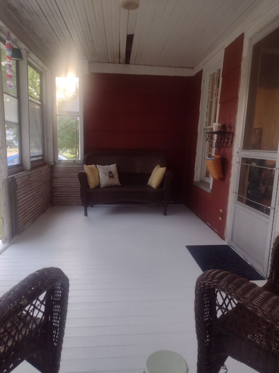 Pressure Washing for WenWorks Home Improvement in Mendon, Michigan