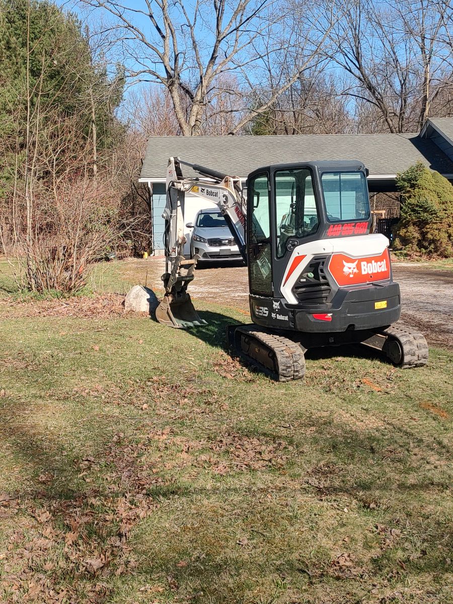 Excavation Company for Henceroth Construction in Amherst, OH