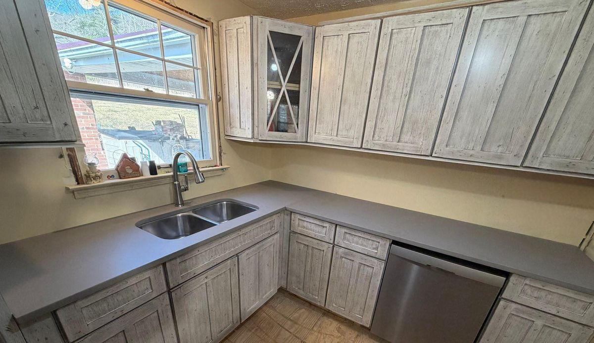 Kitchen Countertop Installation for Solid Rock Countertops  in Staunton, VA