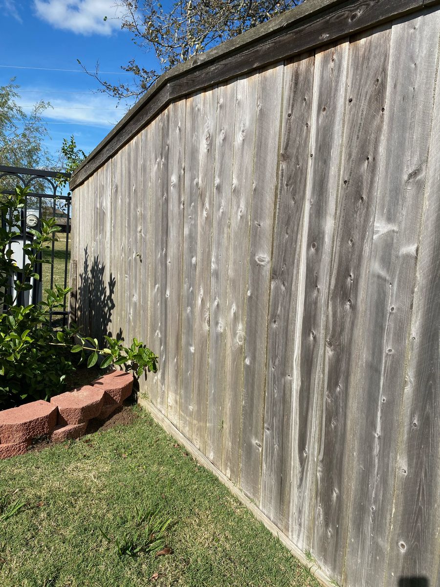 Fence & Deck Cleaning for Power Pressure Wash in Houston, TX