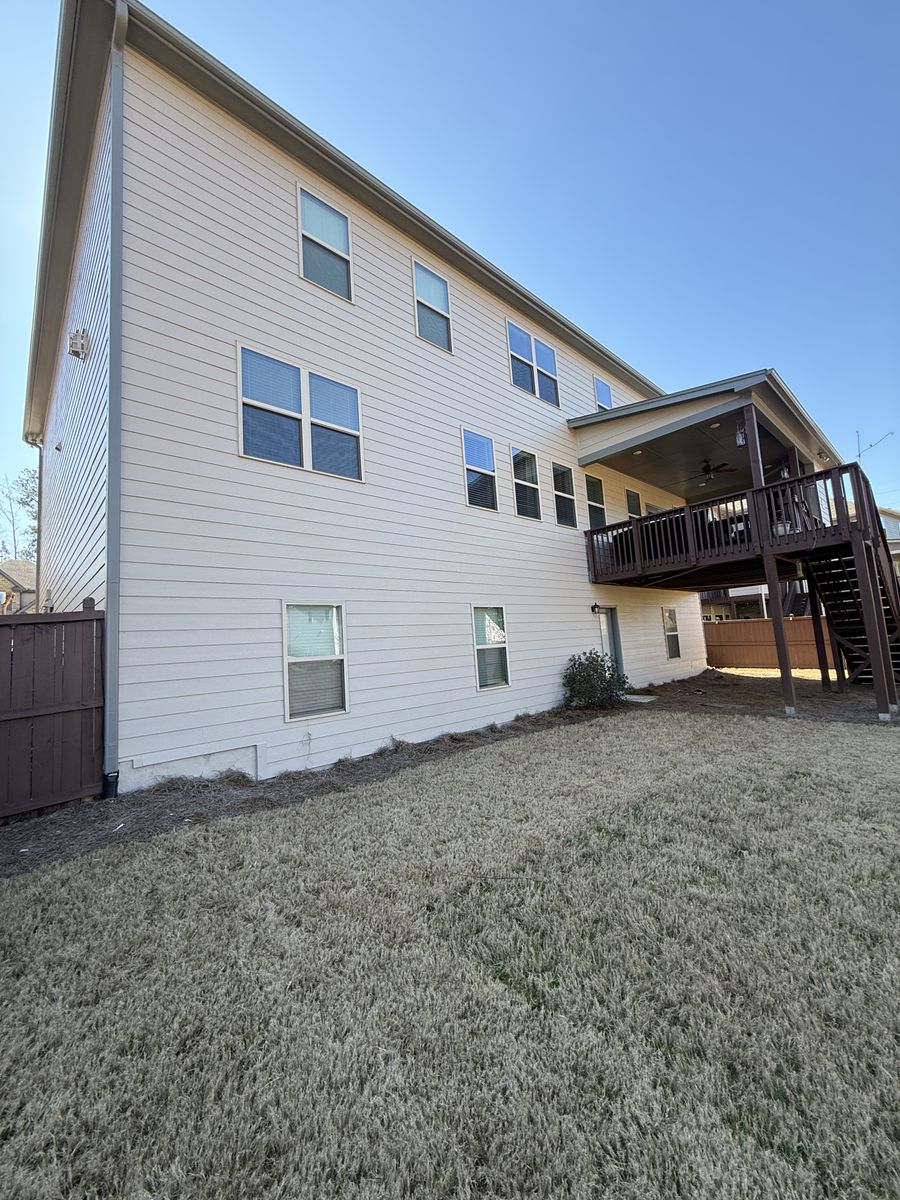 Deck Staining for Mantis Painting in Kennesaw, GA