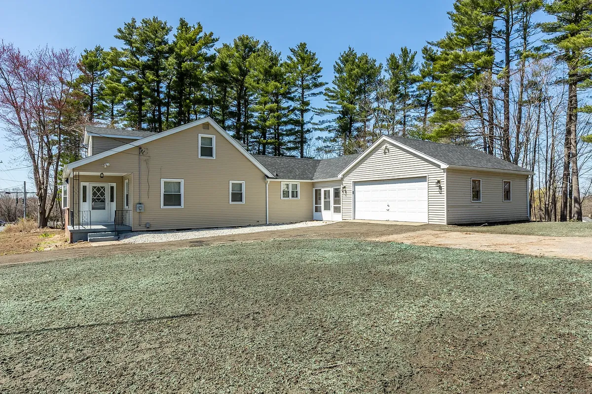 Under Contract: 419 Main St, Somers, CT 06071 for Nelson Foss - Realtor in South Windsor, CT