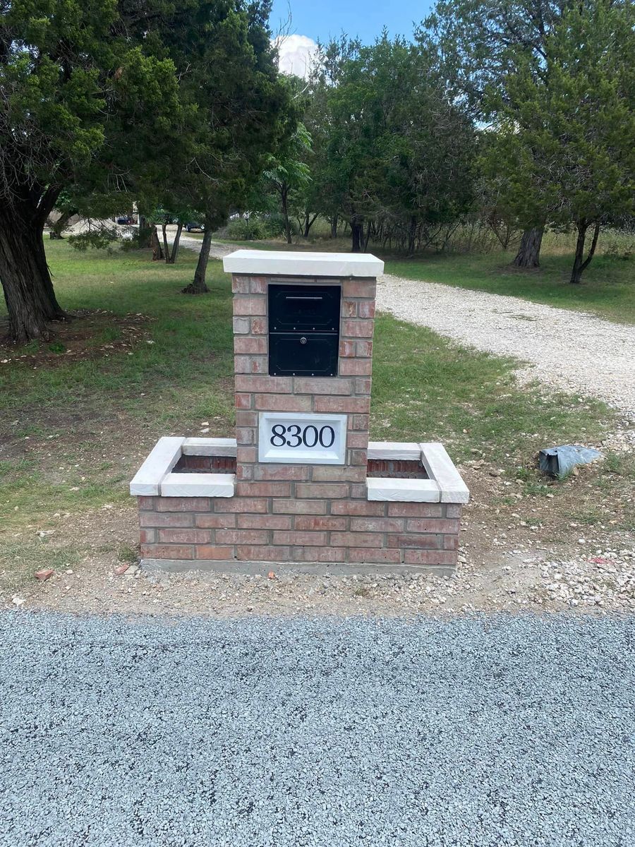 Mailbox, Flowerbeds & Retaining Walls for PC Concrete & Design in Austin, TX